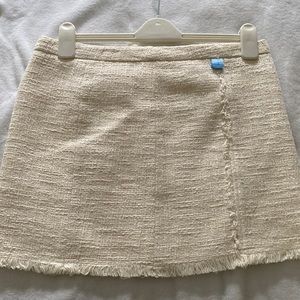 Size 6 winter white skirt
